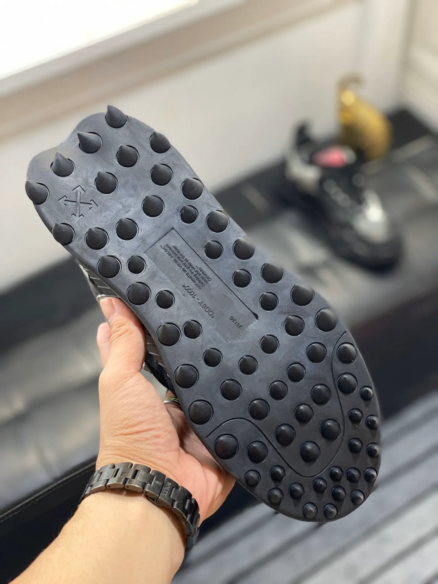 Men's Men's Shoes💰480🌼【New Style】High-end Boutique-🤷‍♂🤷‍♂OFF-WHITE x Air Jordan 】1 The joint shoe has been highly concerned by everyone since its design. The new shoe is shown in the popular Chicago bull white and yellow LOGO color scheme. The shoe body is made of cowhide, cow suede, and other materials. In addition to the X hidden on the inside of the leather, the oversized Swoosh, OFF-WHITE for Nike, Air Jordan 1 birth information and AIR are displayed on both sides of the shoe. The iconic details of OFF-WHITE can be seen on the sole and insole. You can choose a pair if you like the style. Code: 39-44 (45 can be customized